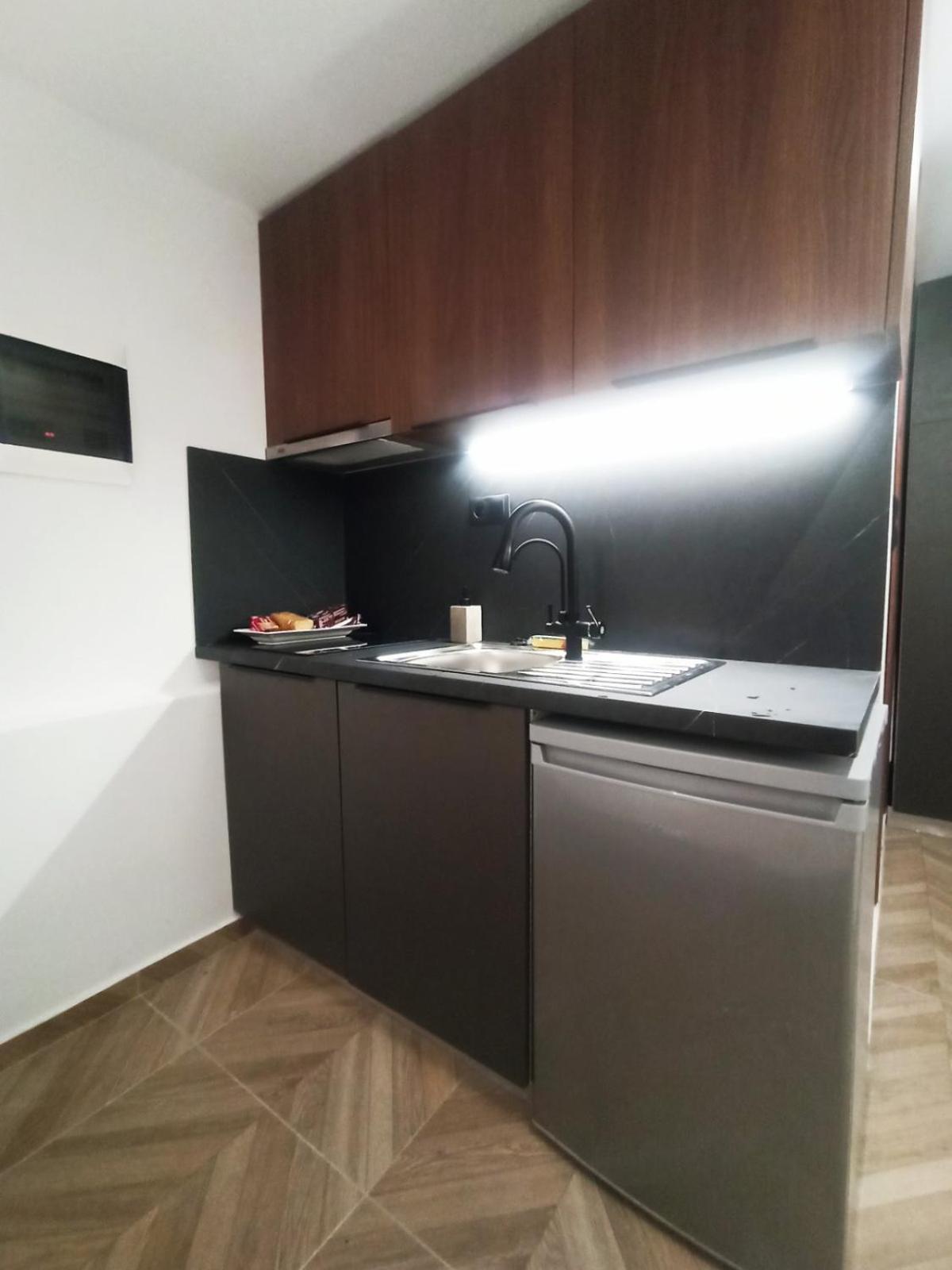 Down Town Luxurious Apartments 7 亚历山德鲁波利斯 外观 照片