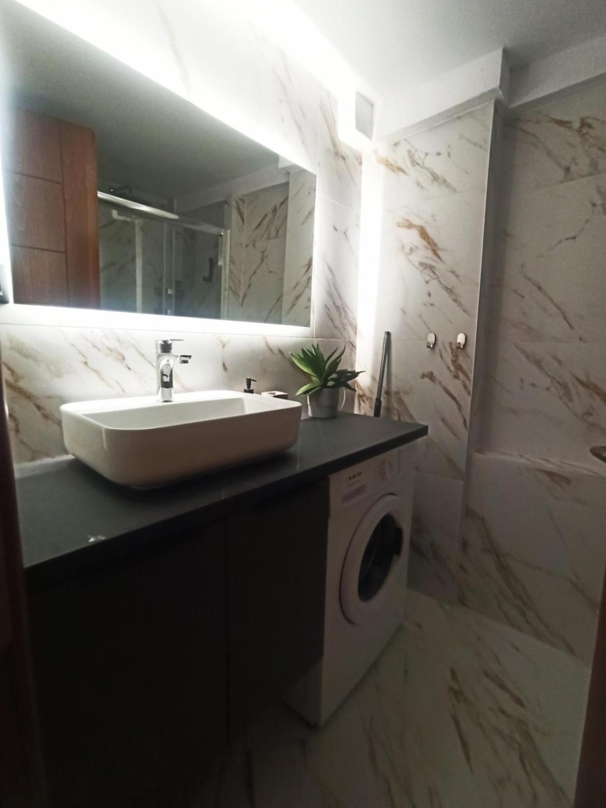 Down Town Luxurious Apartments 7 亚历山德鲁波利斯 外观 照片